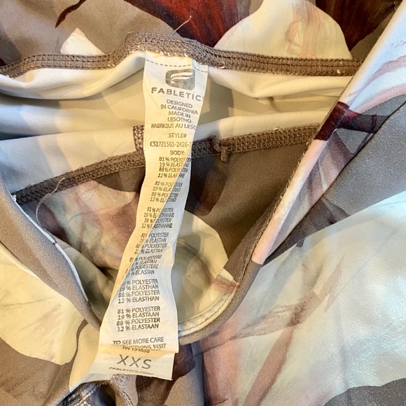 FABLETICS Gia Mirage Print Capri Leggings - Picture 6 of 11